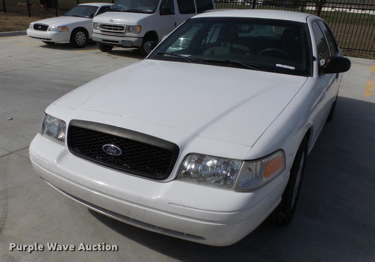 image for item EA9941 2011 Ford Crown Victoria Police Interceptor