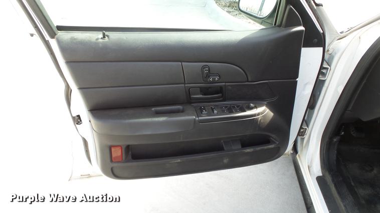 image for item EA9941 2011 Ford Crown Victoria Police Interceptor