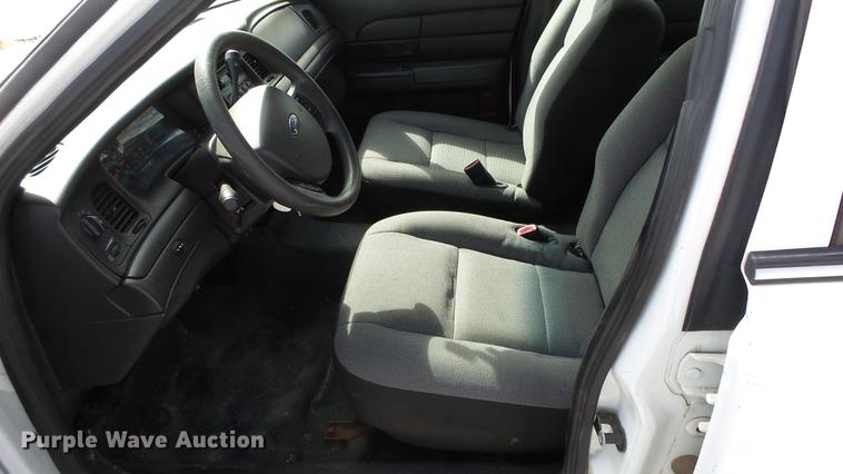 image for item EA9941 2011 Ford Crown Victoria Police Interceptor