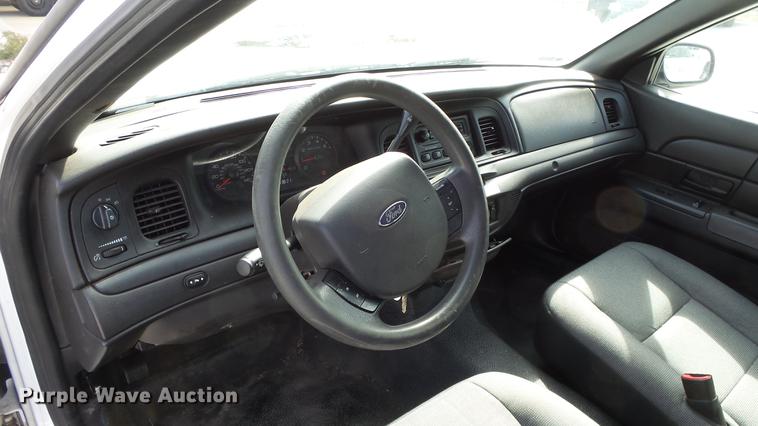 image for item EA9941 2011 Ford Crown Victoria Police Interceptor