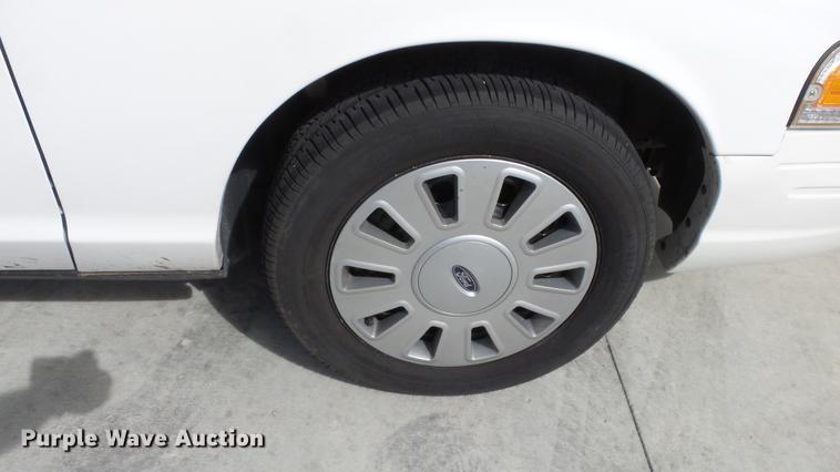 image for item EA9941 2011 Ford Crown Victoria Police Interceptor