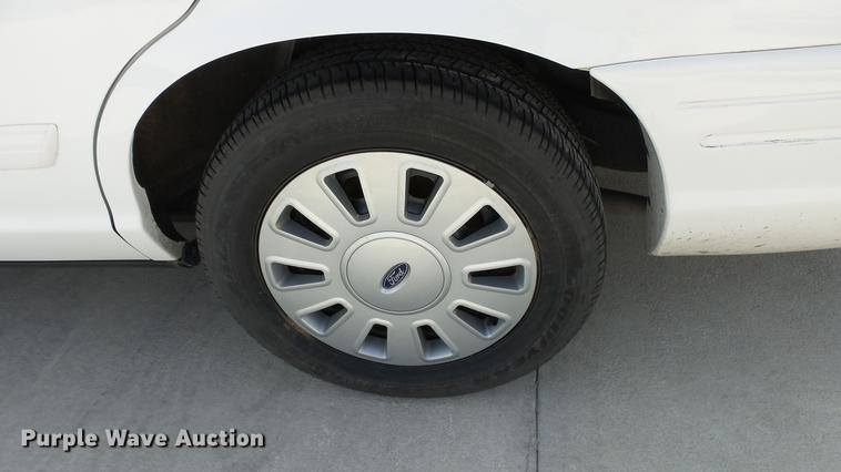 image for item EA9941 2011 Ford Crown Victoria Police Interceptor