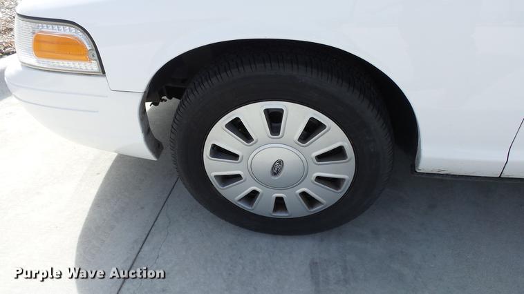 image for item EA9941 2011 Ford Crown Victoria Police Interceptor