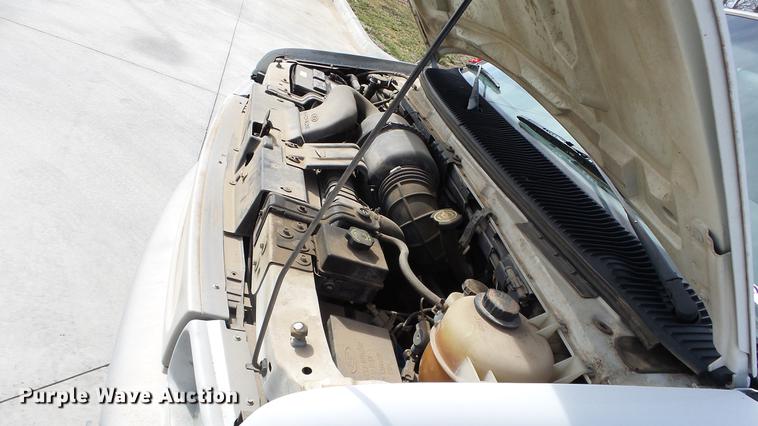 image for item EA9943 1999 Ford E150 van