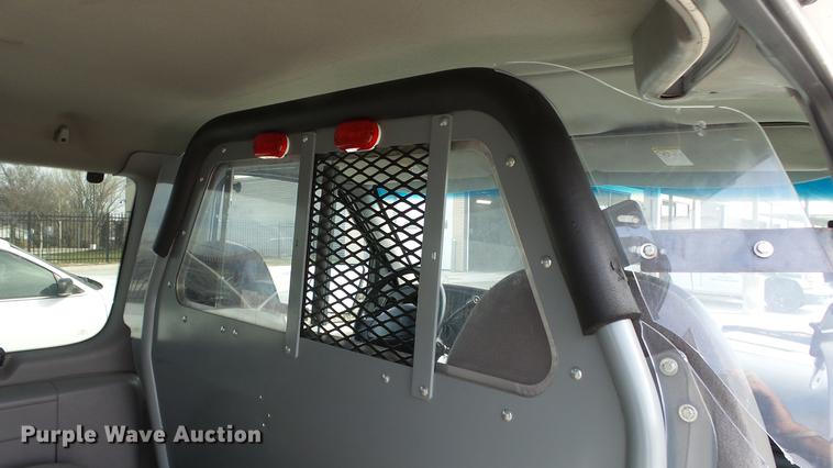 image for item EA9943 1999 Ford E150 van