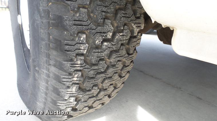 image for item EA9943 1999 Ford E150 van