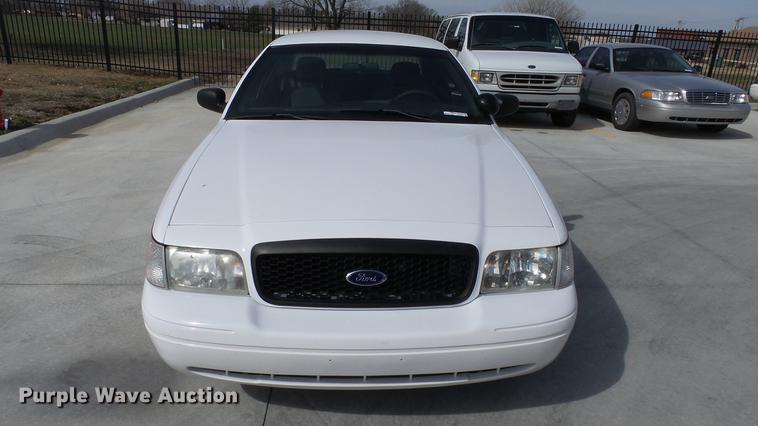 image for item EA9944 2009 Ford Crown Victoria Police Interceptor