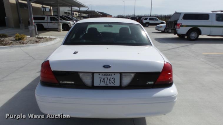 image for item EA9944 2009 Ford Crown Victoria Police Interceptor