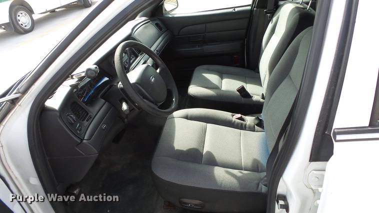 image for item EA9944 2009 Ford Crown Victoria Police Interceptor
