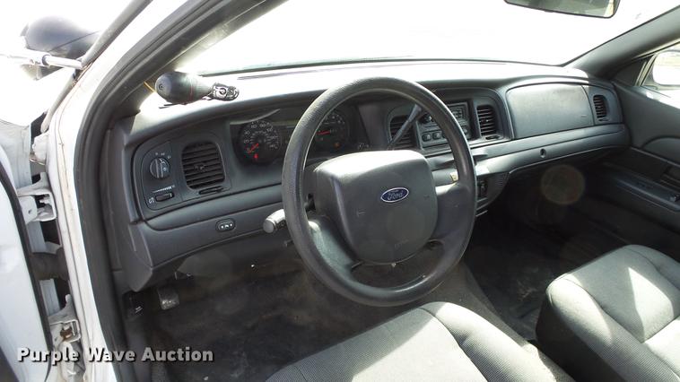 image for item EA9944 2009 Ford Crown Victoria Police Interceptor