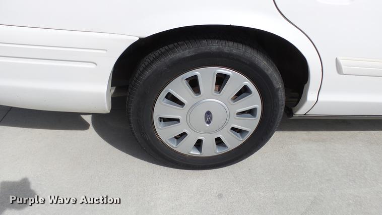 image for item EA9944 2009 Ford Crown Victoria Police Interceptor