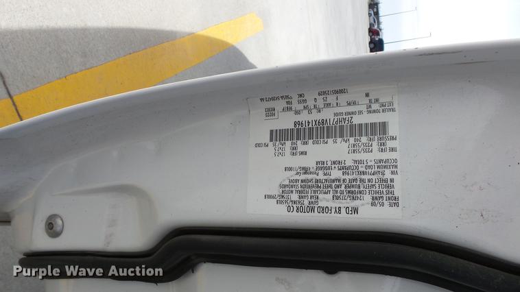 image for item EA9944 2009 Ford Crown Victoria Police Interceptor