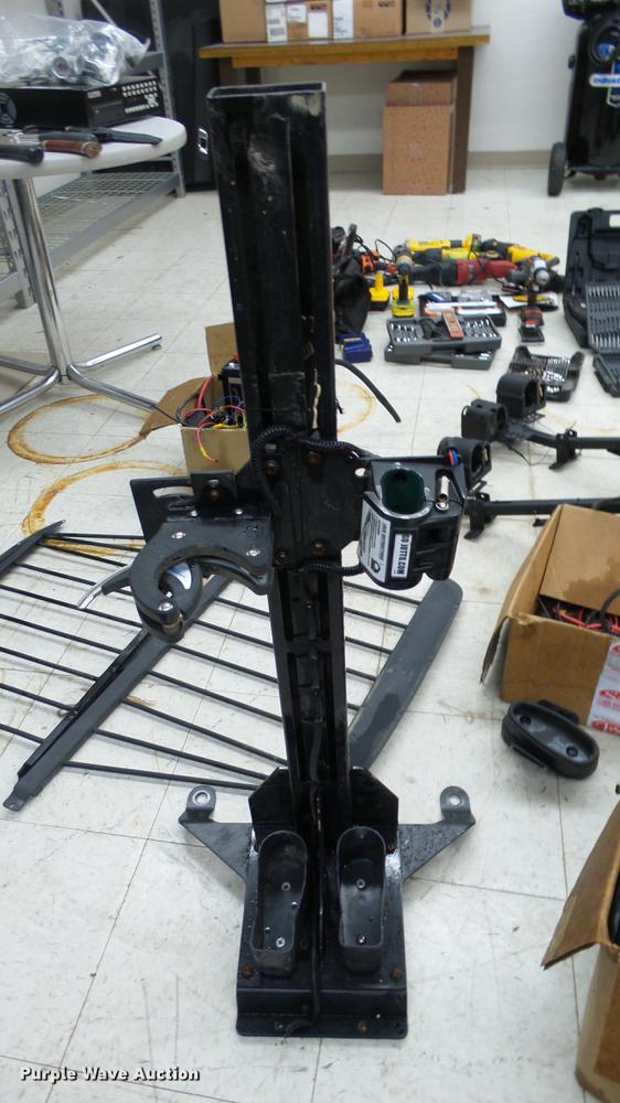 image for item EA9949 Police vehicle accessories