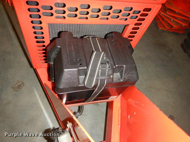 image for item EN9141 2005 Crafco SS125 crack sealer