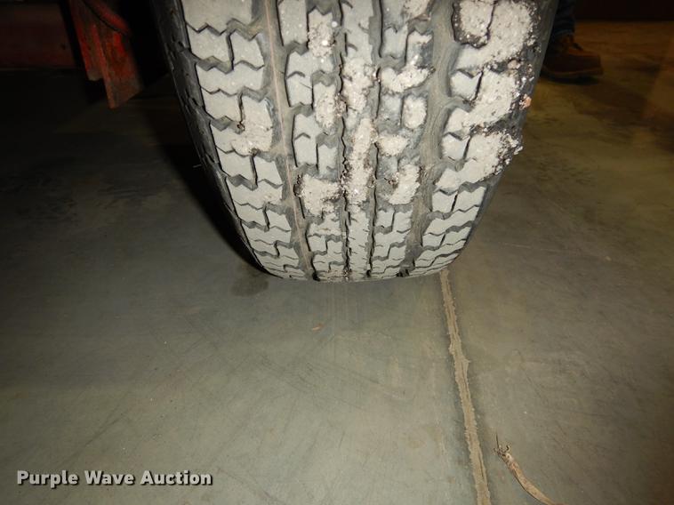 image for item EN9141 2005 Crafco SS125 crack sealer