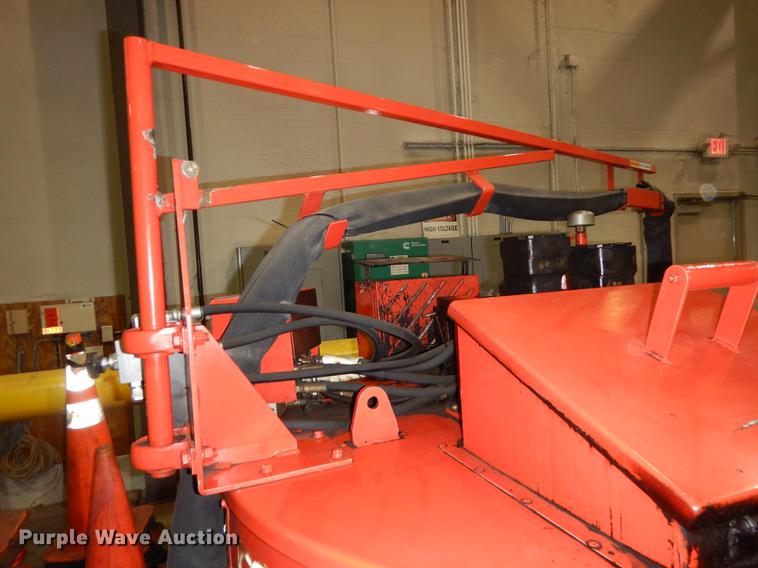 image for item EN9141 2005 Crafco SS125 crack sealer