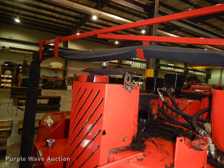 image for item EN9141 2005 Crafco SS125 crack sealer