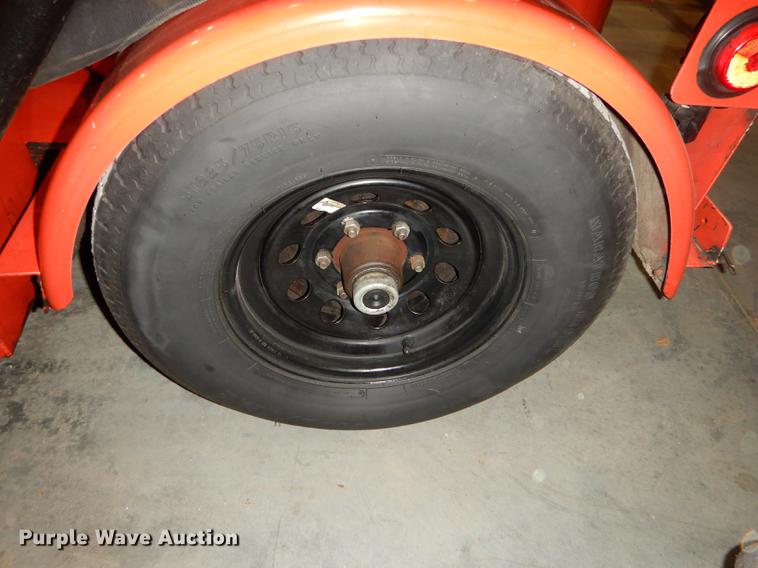 image for item EN9141 2005 Crafco SS125 crack sealer