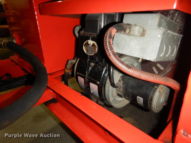 image for item EN9141 2005 Crafco SS125 crack sealer