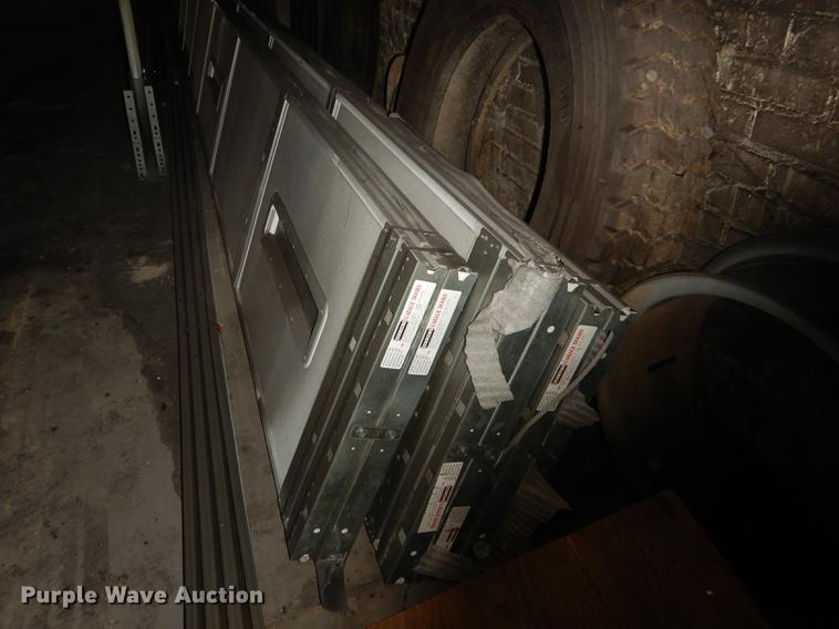 image for item EN9199 Delden garage door