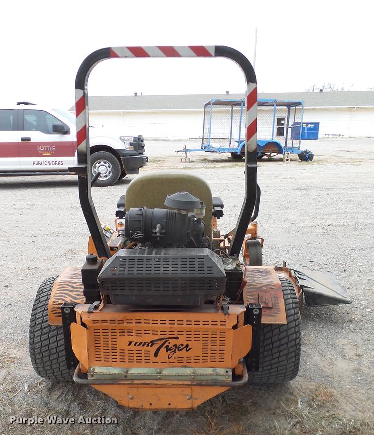 image for item EO9768 2005 Scag Turf Tiger 61 ZTR lawn mower