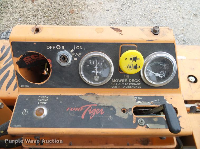 image for item EO9768 2005 Scag Turf Tiger 61 ZTR lawn mower