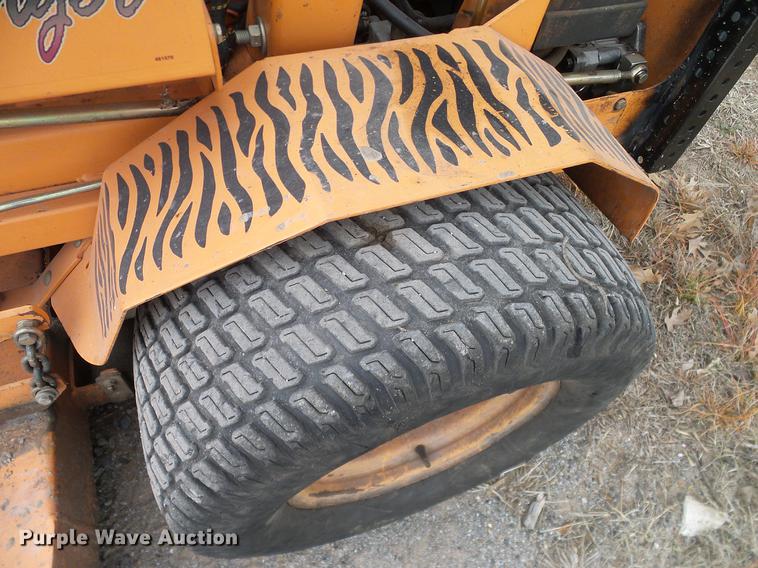 image for item EO9768 2005 Scag Turf Tiger 61 ZTR lawn mower