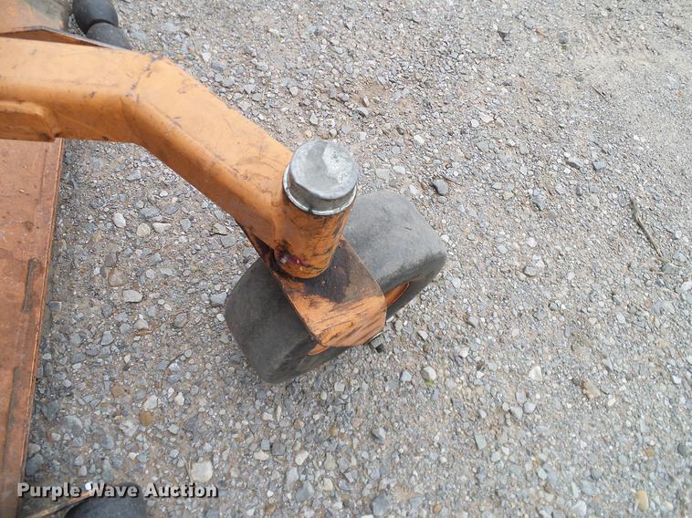 image for item EO9768 2005 Scag Turf Tiger 61 ZTR lawn mower