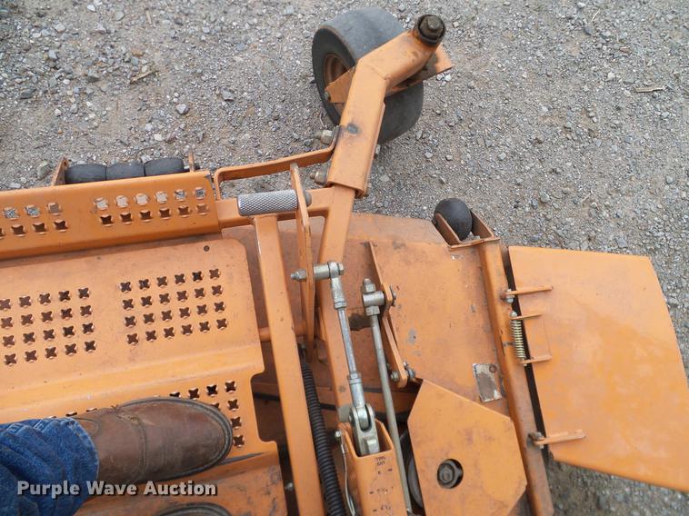 image for item EO9769 2009 Scag Turf Tiger 61 ZTR lawn mower