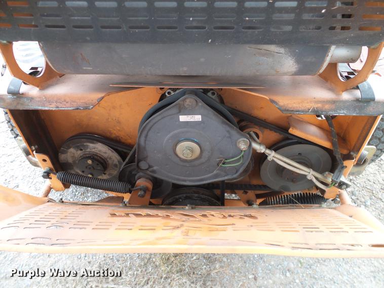 image for item EO9769 2009 Scag Turf Tiger 61 ZTR lawn mower