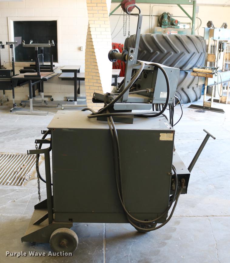 image for item EW9045 Lincoln DC-400 arc/wire welder