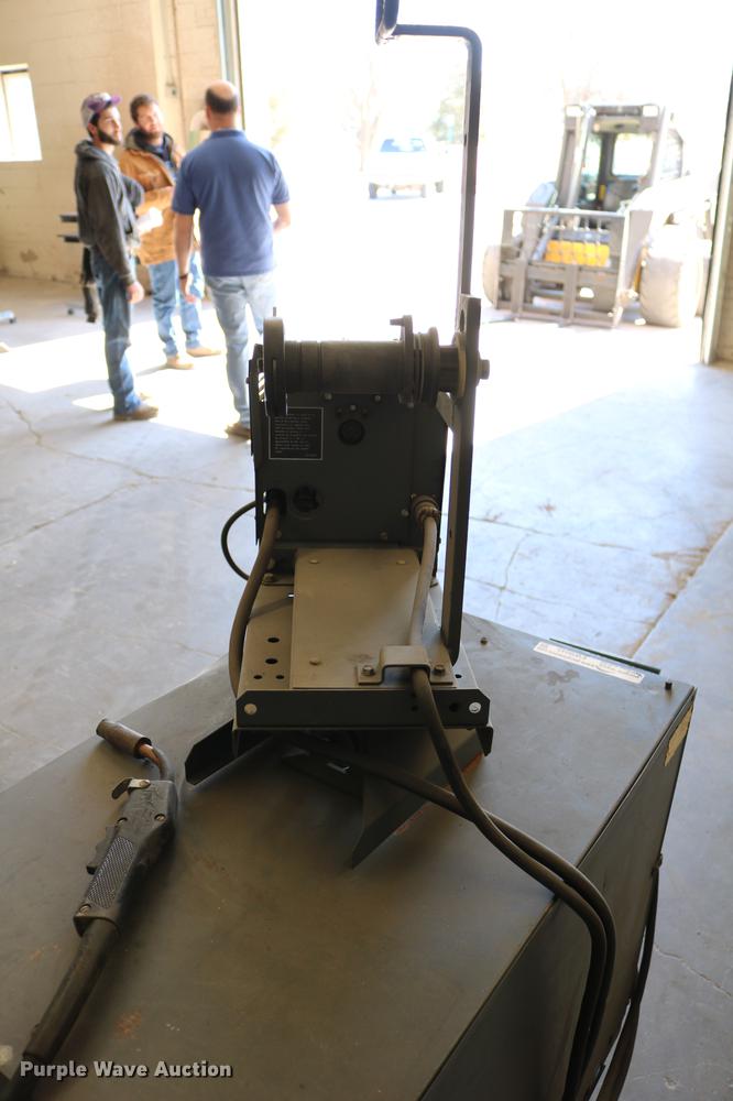 image for item EW9045 Lincoln DC-400 arc/wire welder