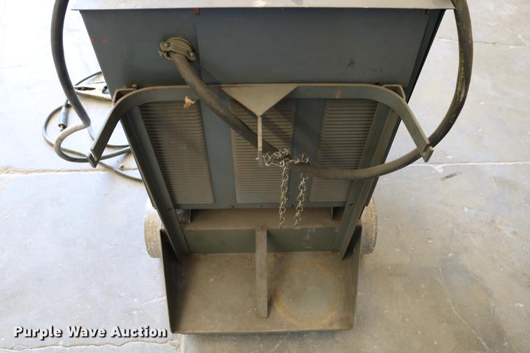 image for item EW9045 Lincoln DC-400 arc/wire welder