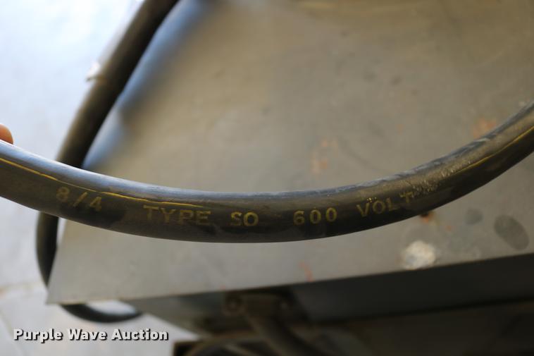 image for item EW9045 Lincoln DC-400 arc/wire welder