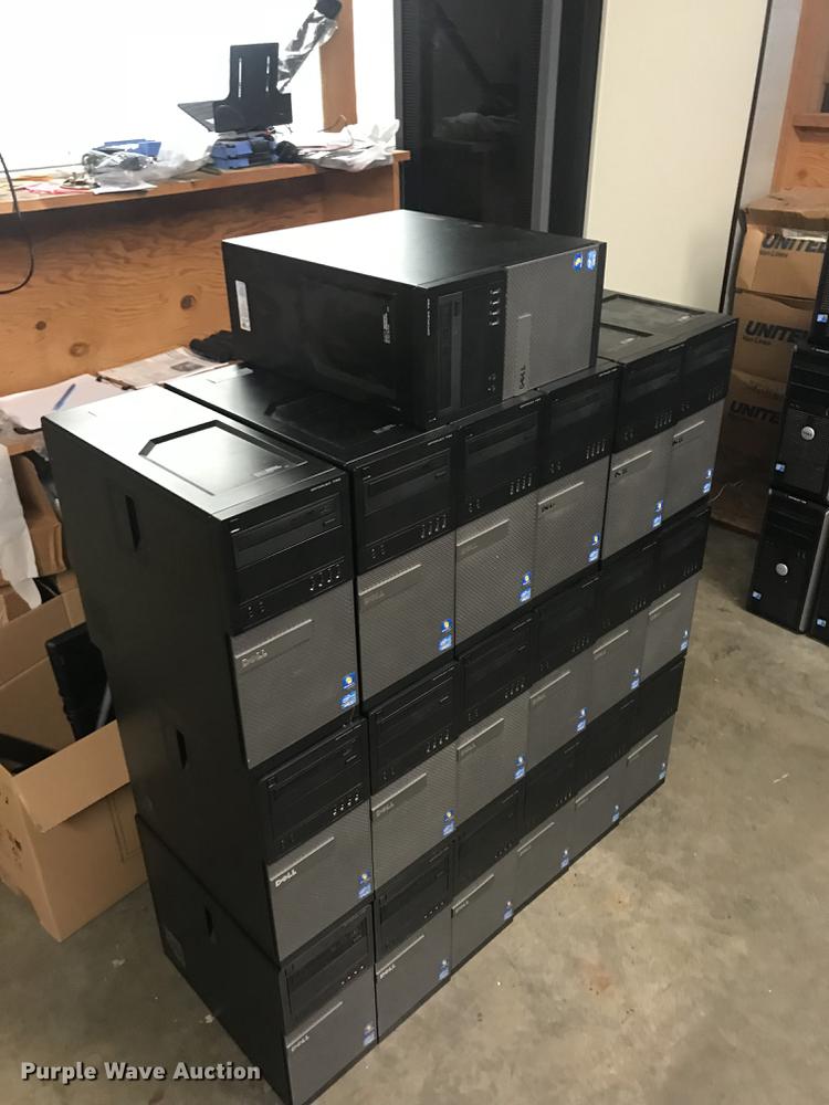 image for item G1076 Approximately 80 Dell CPUs