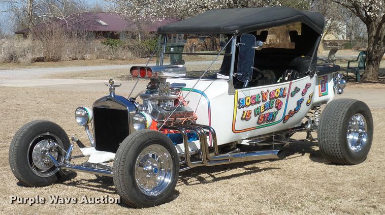 image for item AO9330 1920 Ford Model T