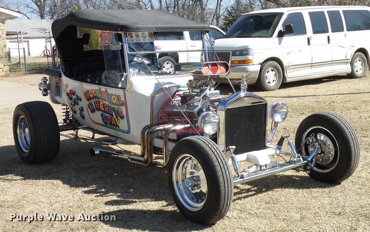 image for item AO9330 1920 Ford Model T