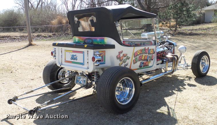 image for item AO9330 1920 Ford Model T