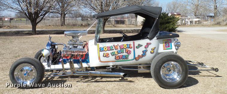 image for item AO9330 1920 Ford Model T