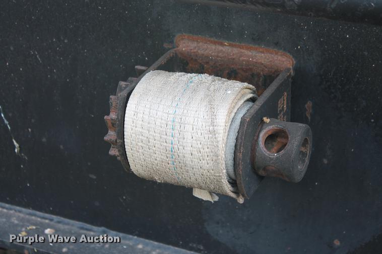 image for item DB5089 1992 Galbreath roll off trailer