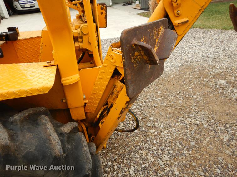 image for item DC0370 Terramite T5C backhoe