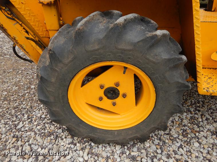 image for item DC0370 Terramite T5C backhoe