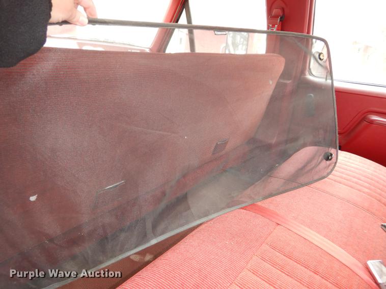 image for item DC0379 1989 Ford F350 Custom Crew Cab pickup truck