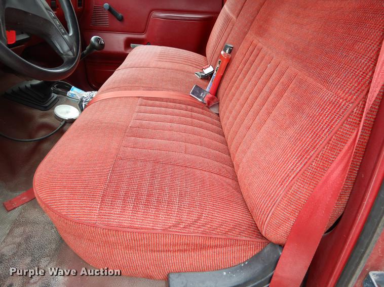 image for item DC0379 1989 Ford F350 Custom Crew Cab pickup truck