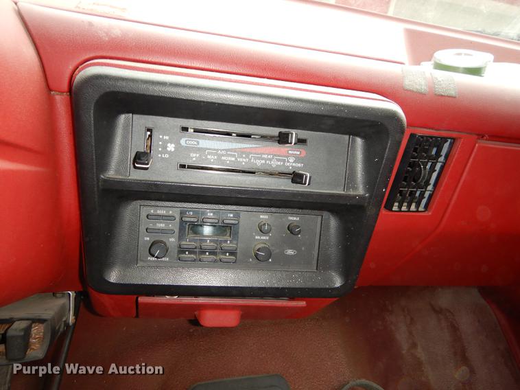 image for item DC0379 1989 Ford F350 Custom Crew Cab pickup truck