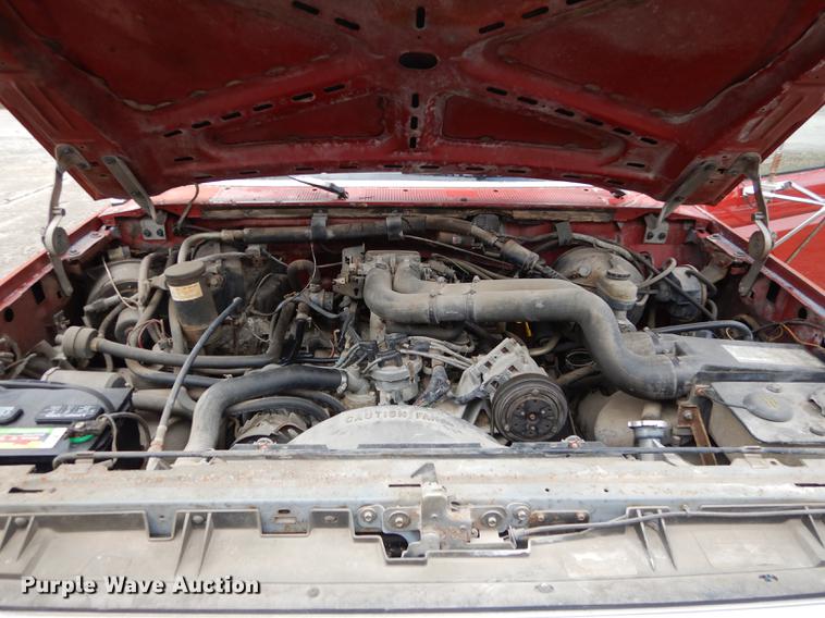 image for item DC0379 1989 Ford F350 Custom Crew Cab pickup truck