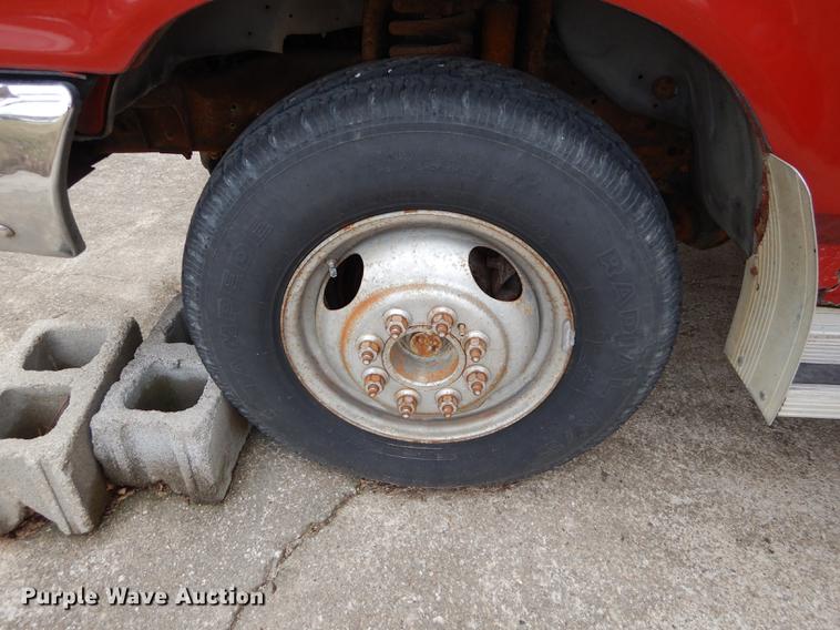 image for item DC0379 1989 Ford F350 Custom Crew Cab pickup truck