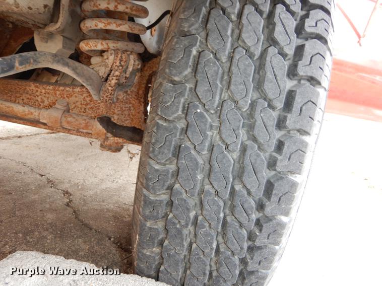 image for item DC0379 1989 Ford F350 Custom Crew Cab pickup truck