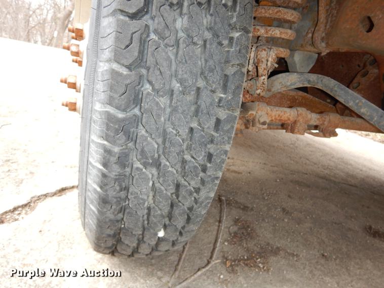 image for item DC0379 1989 Ford F350 Custom Crew Cab pickup truck