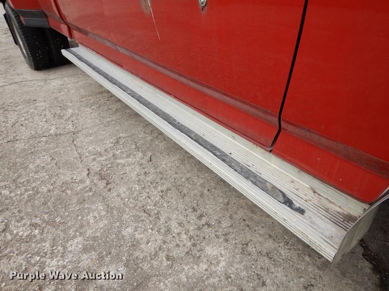 image for item DC0379 1989 Ford F350 Custom Crew Cab pickup truck